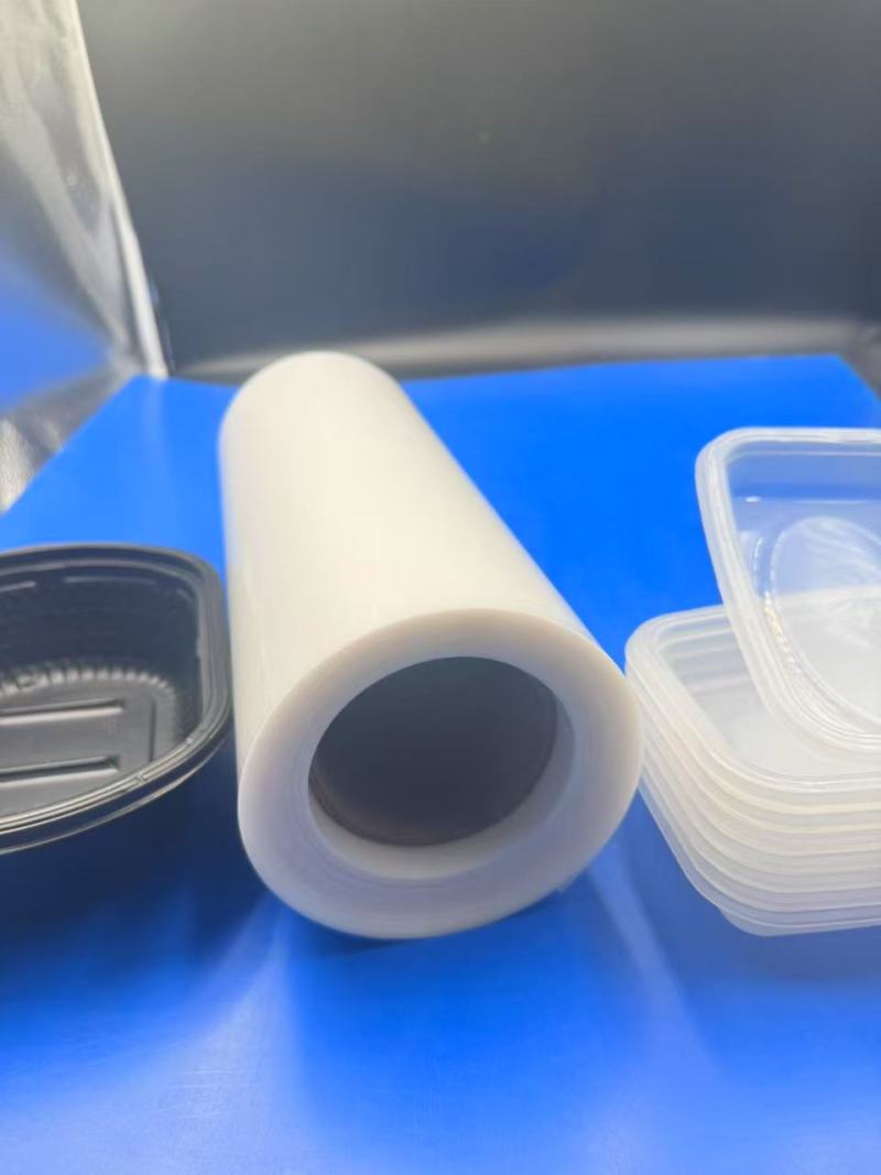 Značilnosti in uporaba prosojnega naravnega polipropilenskega filma v embalaži za hrano v mikrovalovni pečici