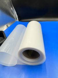 Značilnosti in uporaba prosojnega naravnega polipropilenskega filma v embalaži za hrano v mikrovalovni pečici