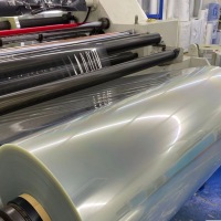 Eigenschaften und Anwendungen von hochtemperaturbeständiger PET-Folie. Die Leistungsfähigkeit von PET-Folie in Hochtemperaturumgebungen enthüllen