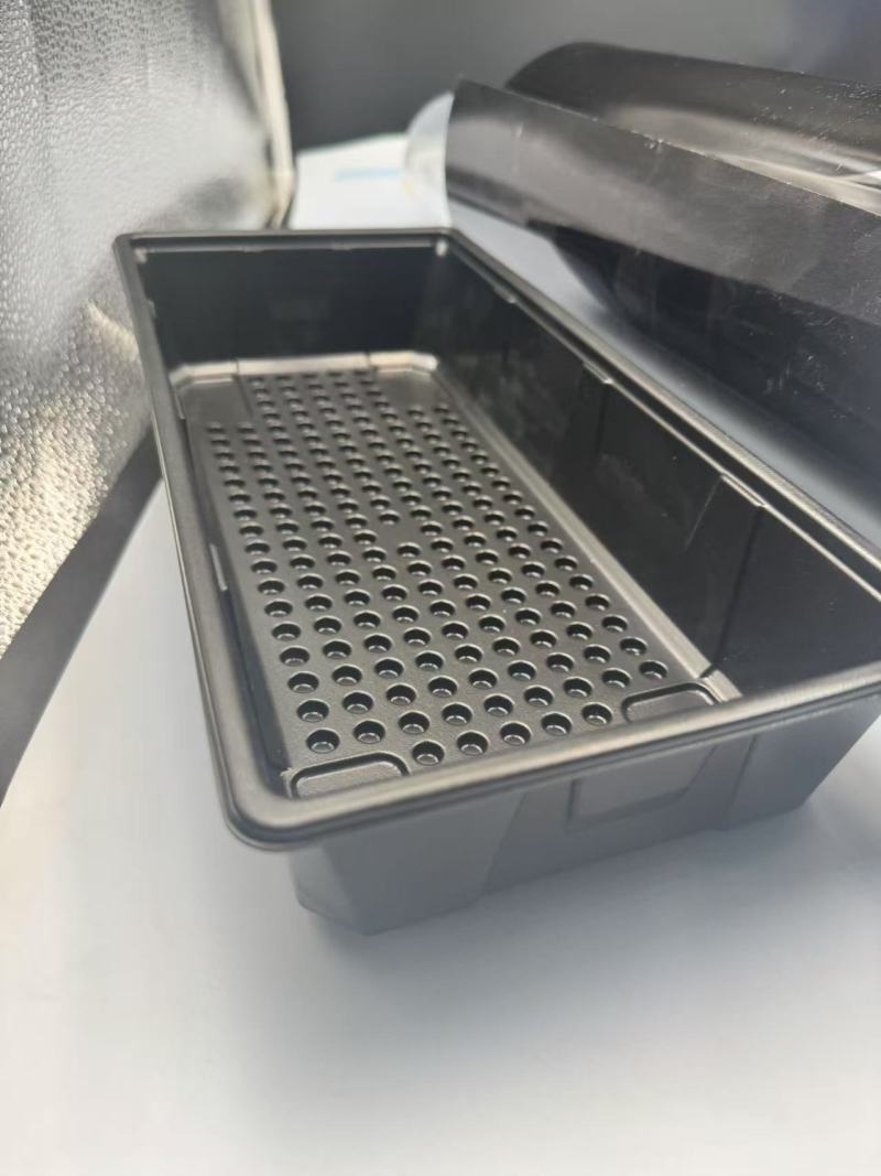 Характеристики и применение черной пленки ППЕВОН в одноразовых столовых приборах и герметичной блистерной упаковке