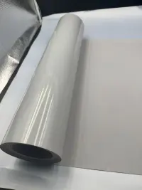 Lastnosti in uporaba sive PVC žametne* folije v pretisnih omotih za kozmetiko, očala in nakit