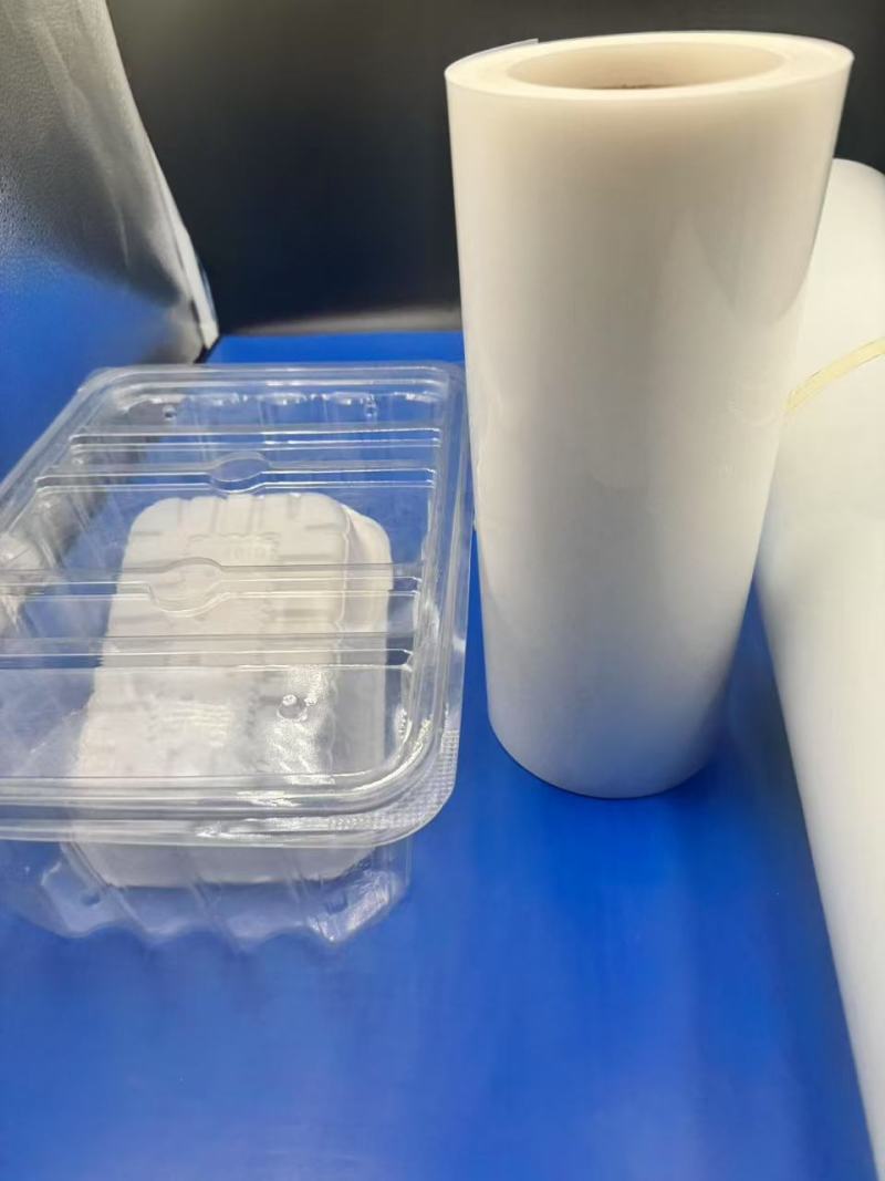 เปิดเผยศักยภาพของฟิล์ม พีพี สองสีในบรรจุภัณฑ์พลาสติกสำหรับช้อนส้อมแบบใช้แล้วทิ้ง