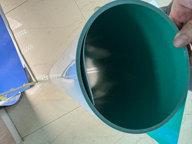 เปิดเผยศักยภาพของฟิล์ม พีพี สองสีในบรรจุภัณฑ์พลาสติกสำหรับช้อนส้อมแบบใช้แล้วทิ้ง