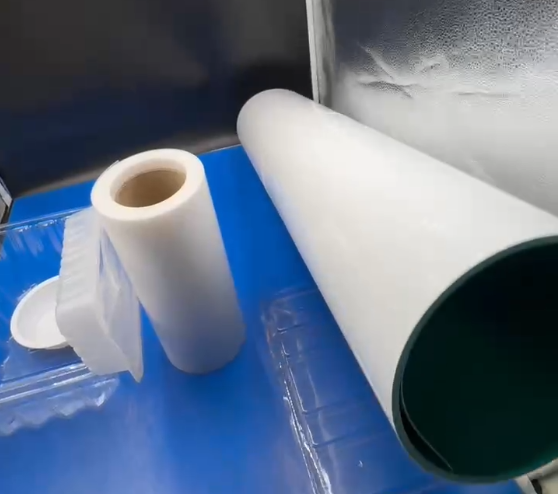 Afsløring af potentialet i tofarvet PP-film i blisteremballage til engangsbestik