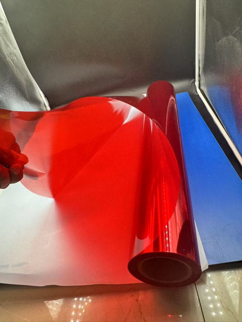 Den livlige alsidighed af farvet PVC-film i emballage og indretning