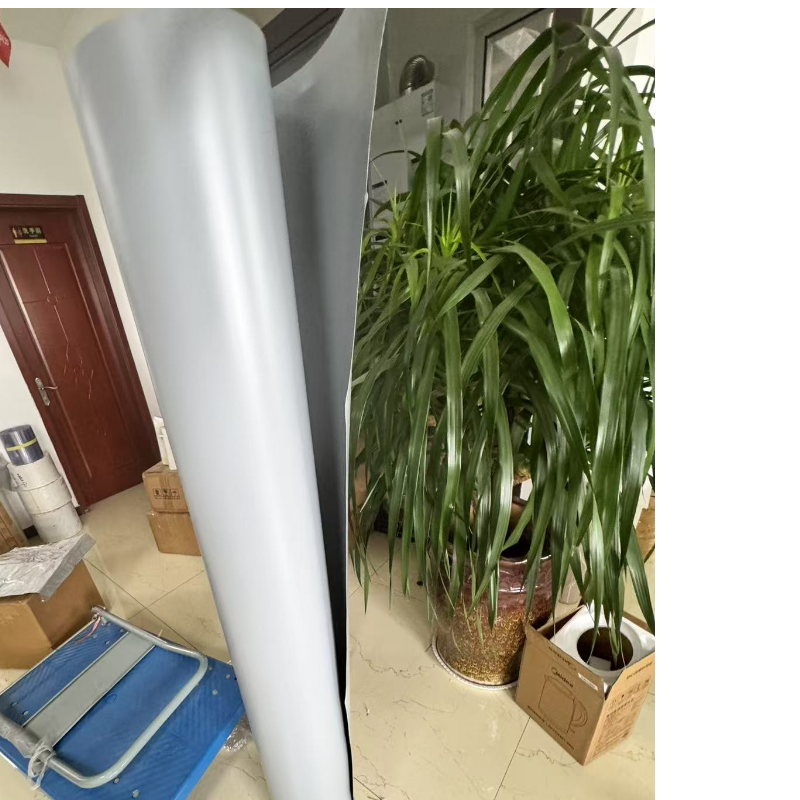 Film PVC gris : une solution durable et polyvalente pour les industries modernes