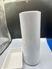 A fehér PET-fólia jellemzői és alkalmazásai az asztali edények buborékcsomagolásában és reklámnyomtatásban