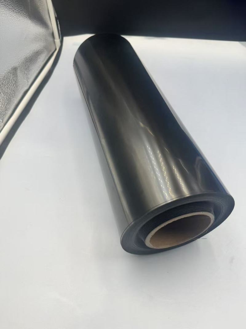 التنوع القوي لفيلم البوليسترين الأسود في أدوات المائدة والتغليف الإلكتروني