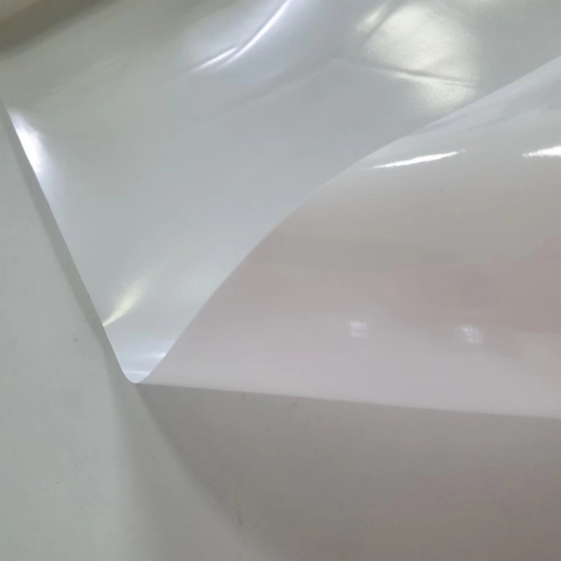 Bela neprozorna PET zaščitna folija