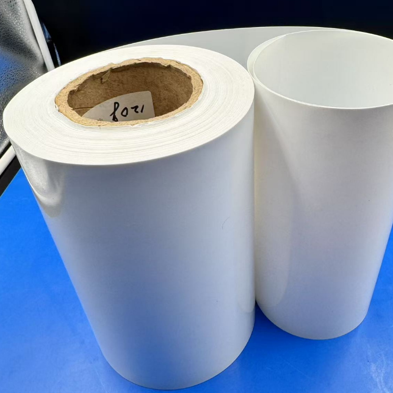 Film PVC blanc : propriétés et applications dans les emballages pharmaceutiques et alimentaires