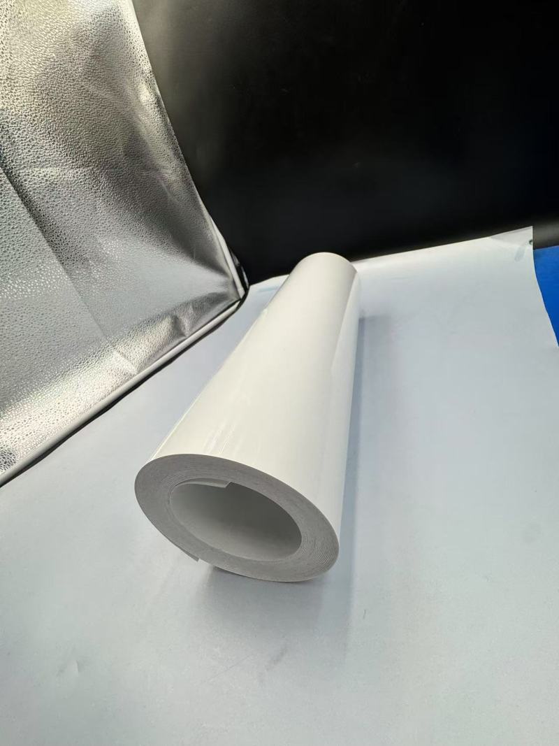 Dévoilement de la polyvalence du film PS blanc dans les emballages alimentaires, pharmaceutiques et électroniques
