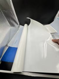 Las propiedades excepcionales de la película de PVC blanco en diversas aplicaciones de embalaje