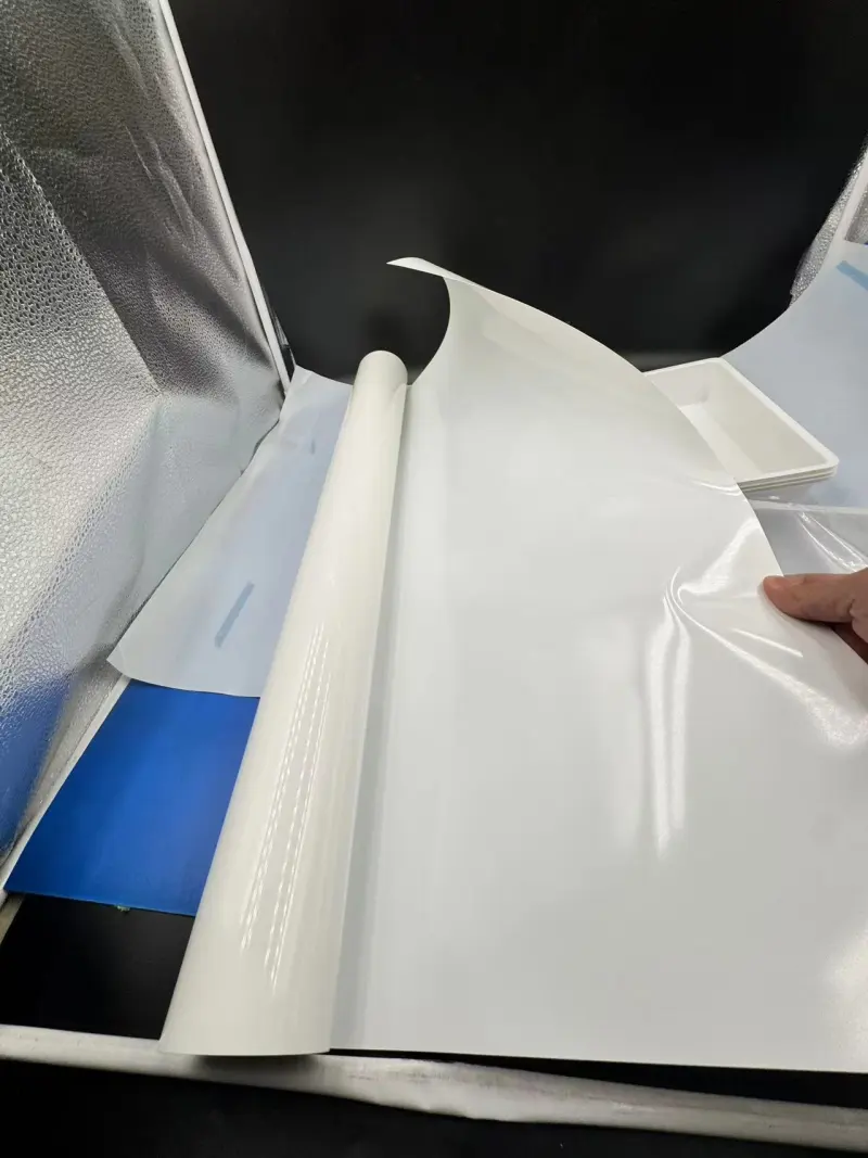 De uitzonderlijke eigenschappen van witte PVC-folie in diverse verpakkingstoepassingen