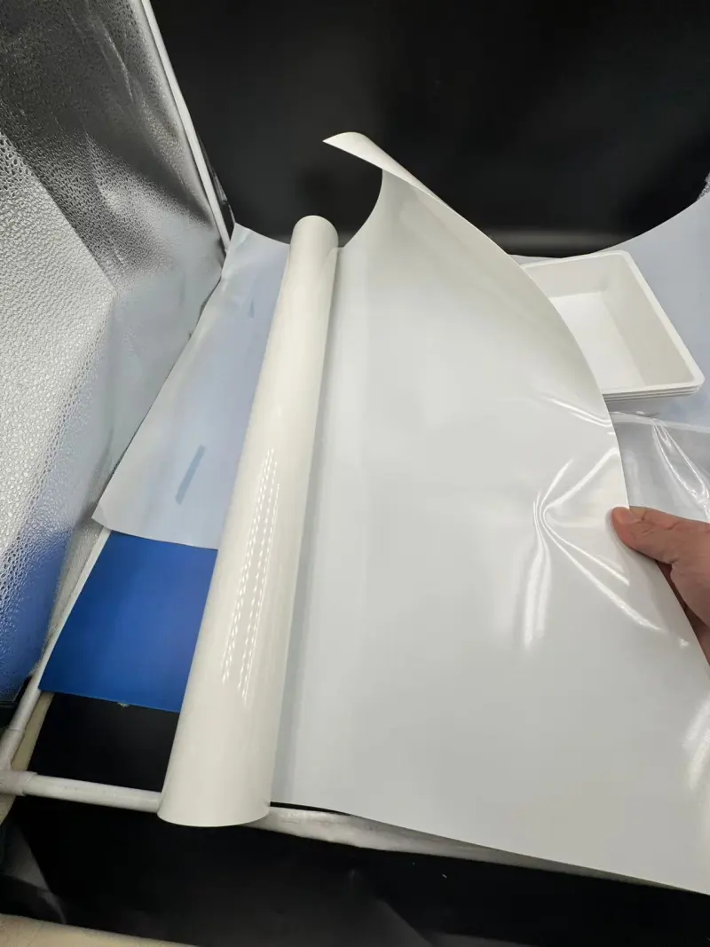 De uitzonderlijke eigenschappen van witte PVC-folie in diverse verpakkingstoepassingen