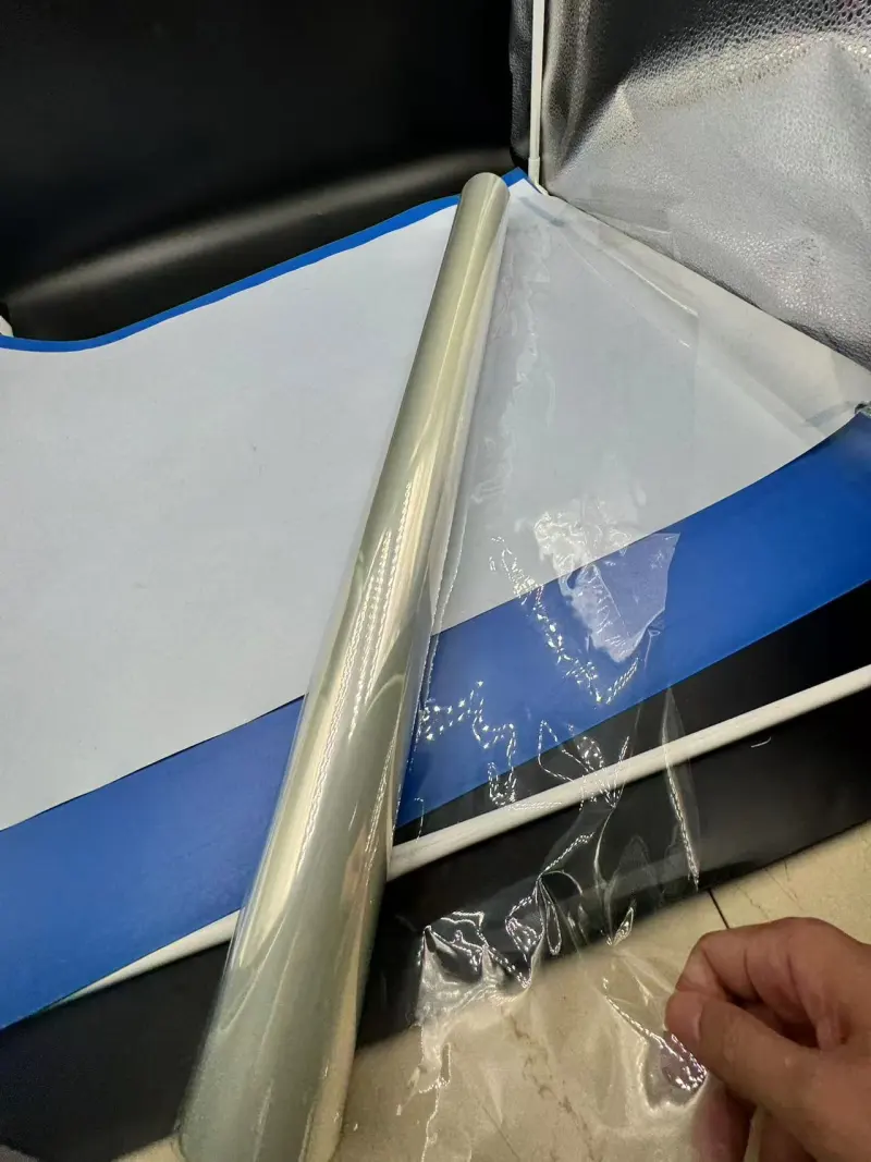 Značilnosti in uporaba prozorne PVC skrčljive folije v embalaži