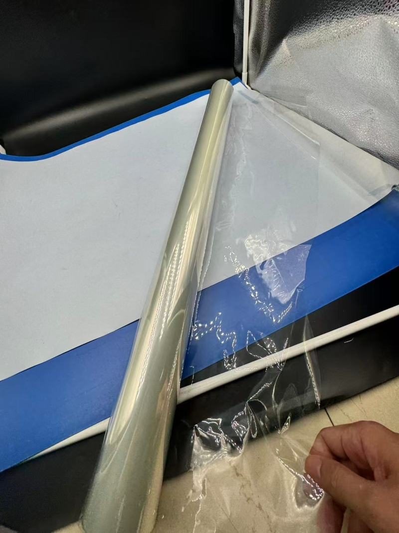 Značilnosti in uporaba prozorne PVC skrčljive folije v embalaži