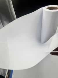 Značilnosti in uporaba bele PET folije PCR v termoformirni embalaži