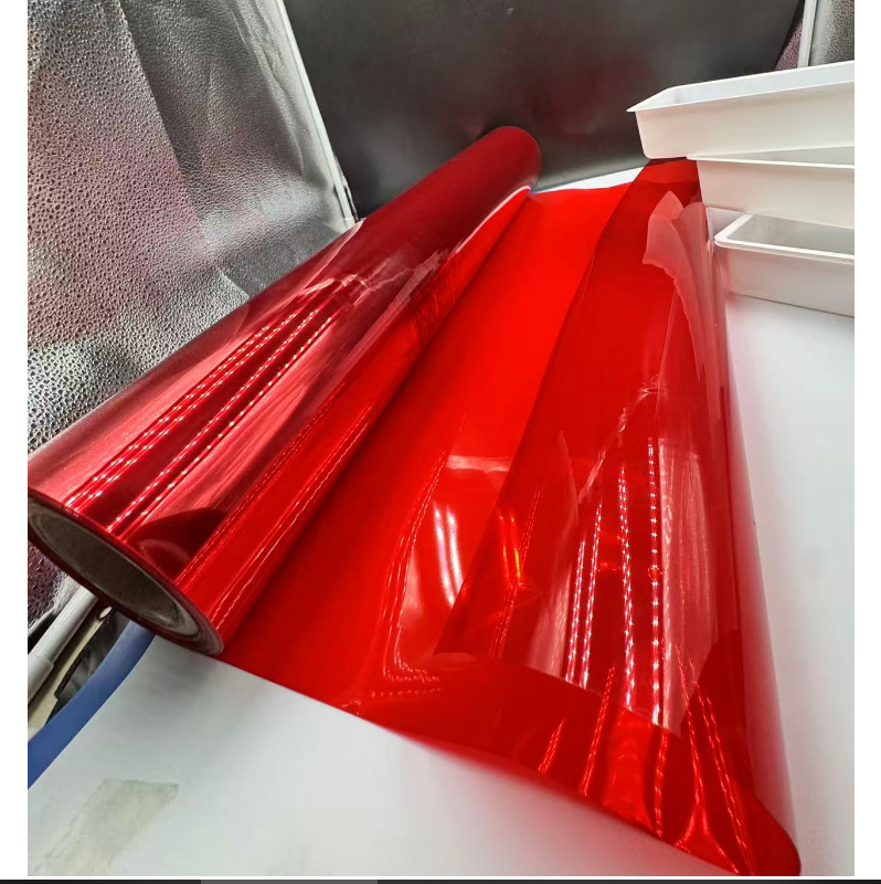 Film PVC : exploration des propriétés et des applications du film PVC PCR rouge dans les emballages thermoformés