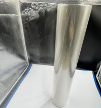 Сила прозрачной термоусадочной пленки ПЭТГ в революционном подходе к упаковке закусок, конфет, орехов и электроники