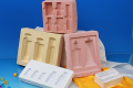 ความสง่างามและการใช้งานของฟิล์ม PVC/PS สีม่วงในการบรรจุภัณฑ์ระดับพรีเมียม