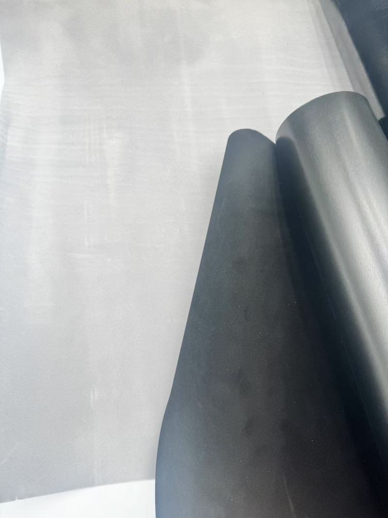 Khám phá các tính chất độc đáo và ứng dụng đa dạng của màng phủ PVC