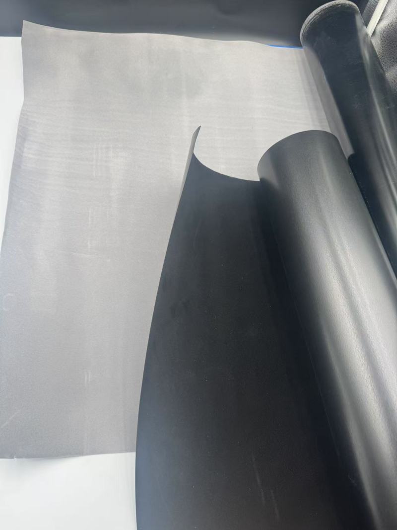 Khám phá các tính chất độc đáo và ứng dụng đa dạng của màng phủ PVC