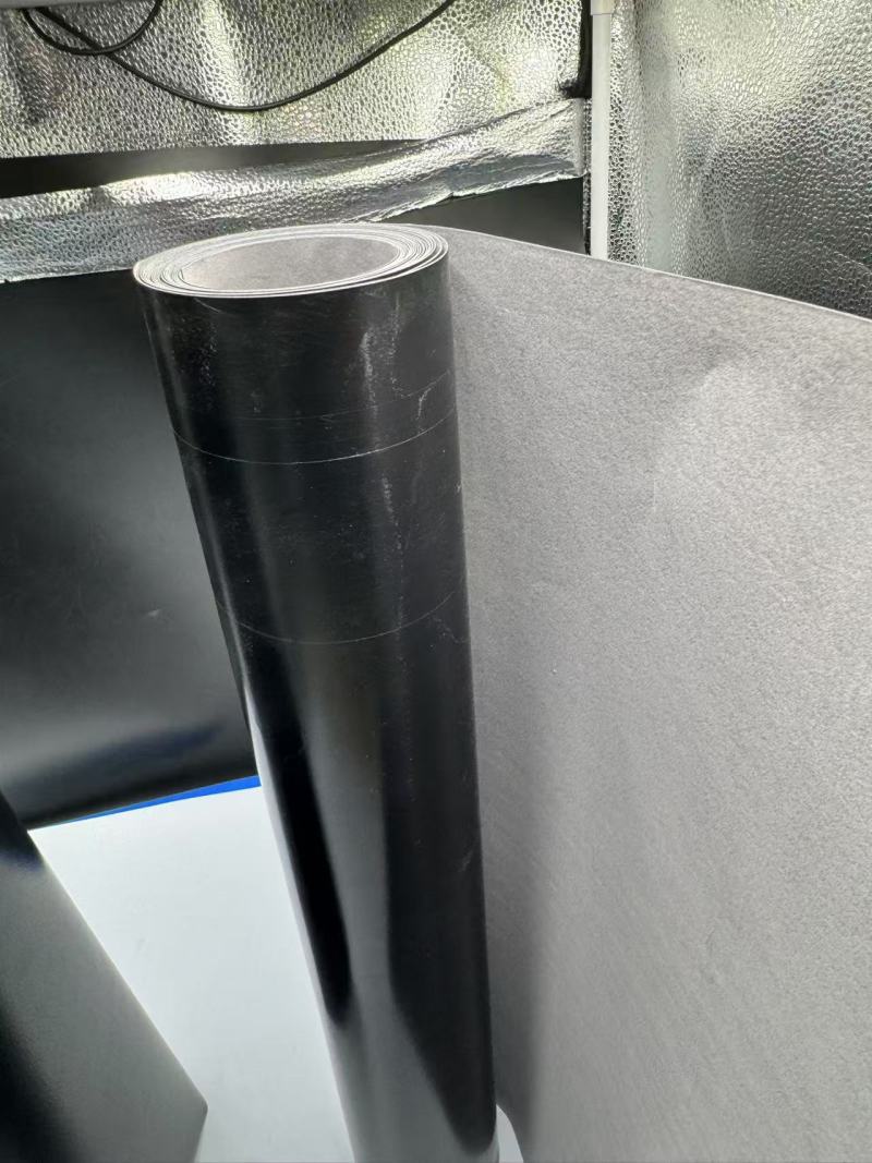 Khám phá các tính chất độc đáo và ứng dụng đa dạng của màng phủ PVC