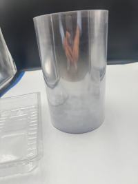 Explorando las propiedades y aplicaciones versátiles de la película PET transparente