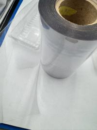 Explorando las propiedades y aplicaciones versátiles de la película PET transparente