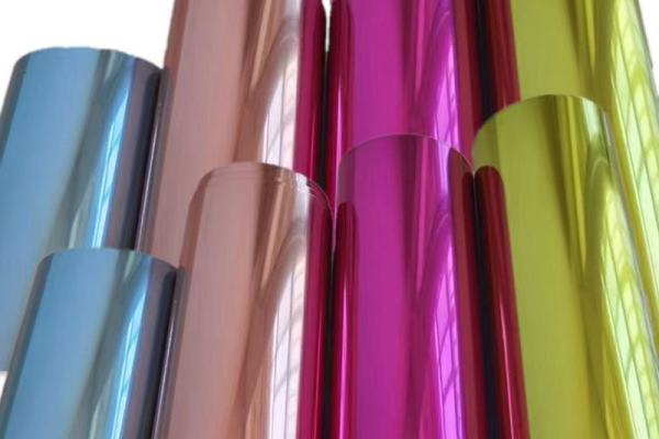 La polyvalence dynamique du film métallisé PVC/PET dans les applications modernes