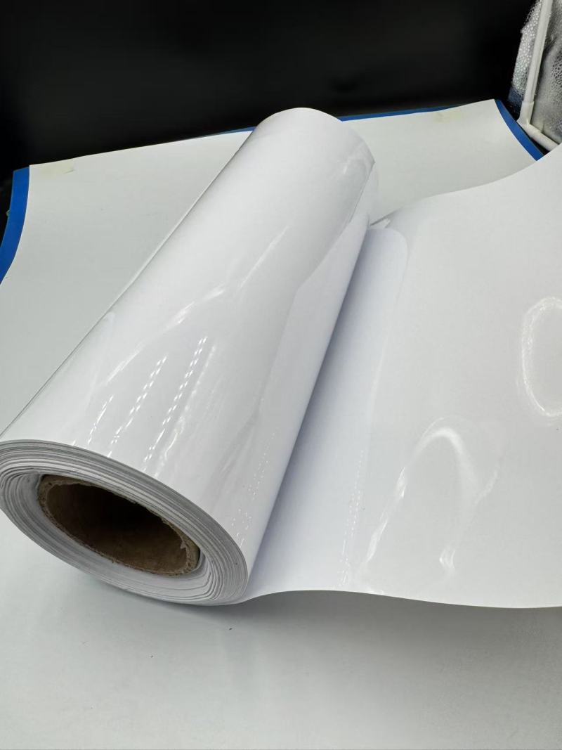 Descubriendo la versatilidad de la película PET blanca: propiedades y aplicaciones