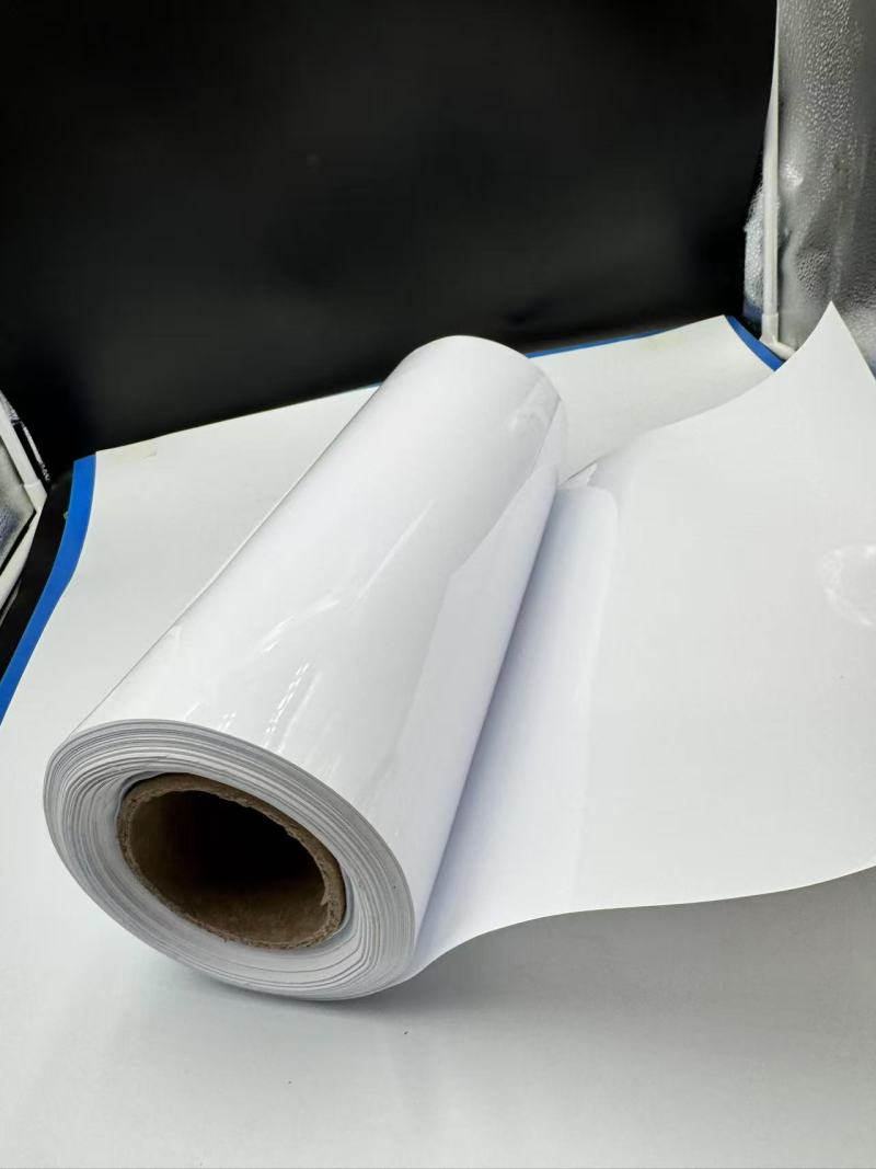 Descubriendo la versatilidad de la película PET blanca: propiedades y aplicaciones