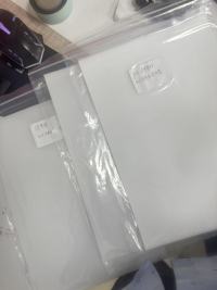 Lastnosti in uporaba matirane polikarbonatne (PC) folije pri tiskanju na armaturne plošče in oglase