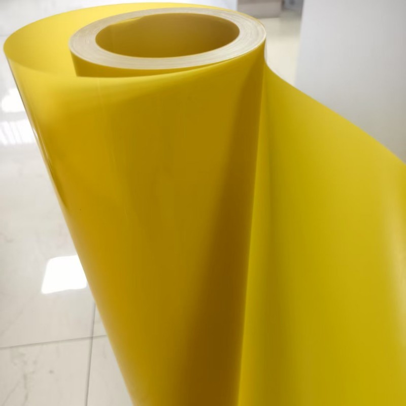 Film rigide en PP de couleur jaune pour thermoformage