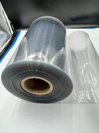 Značilnosti in uporaba prozorne PET folije v sodobni embalaži