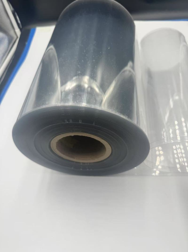 Značilnosti in uporaba prozorne PET folije v sodobni embalaži