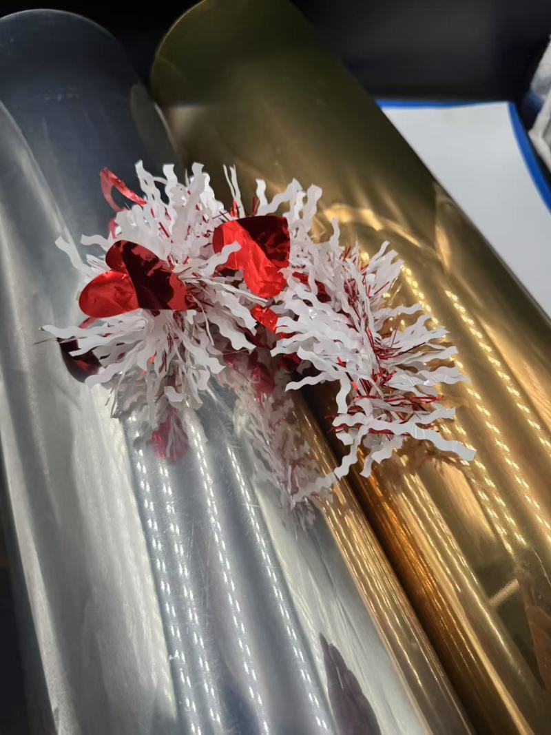 Thế giới sôi động của màng PVC/PET kim loại hóa: Thay đổi phong cách trang trí, thời trang và lễ hội