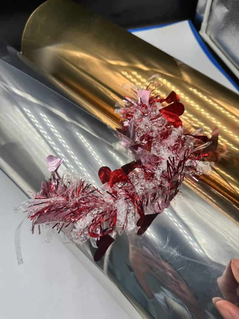 Thế giới sôi động của màng PVC/PET kim loại hóa: Thay đổi phong cách trang trí, thời trang và lễ hội