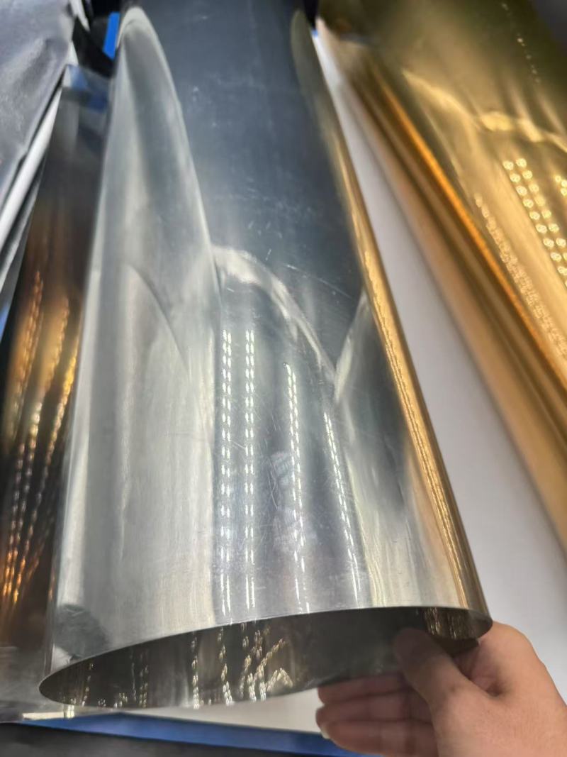 Thế giới sôi động của màng PVC/PET kim loại hóa: Thay đổi phong cách trang trí, thời trang và lễ hội