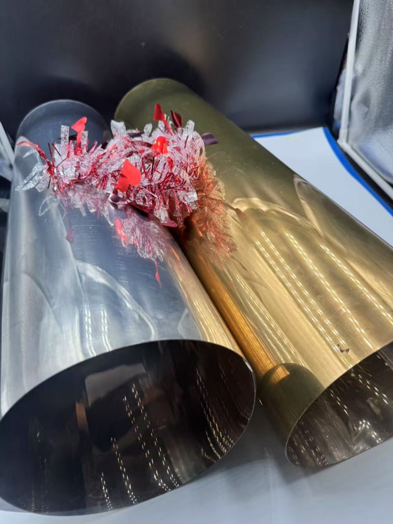 Thế giới sôi động của màng PVC/PET kim loại hóa: Thay đổi phong cách trang trí, thời trang và lễ hội