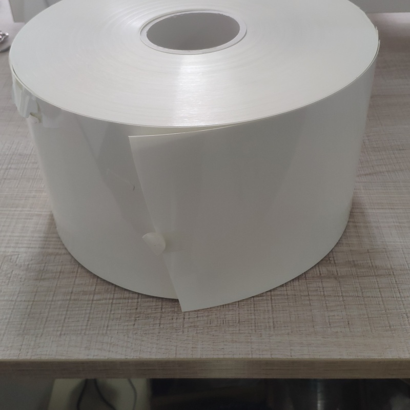 Čisto bel neprozoren PVC prevlečen s PVDC