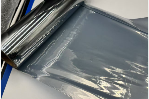 Película antiestática de PET gris: protección de la precisión con control estático avanzado