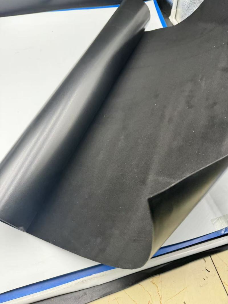 Raziskovanje vsestranskosti kosmičaste PVC folije v embalaži, oblačilih in napihljivih izdelkih