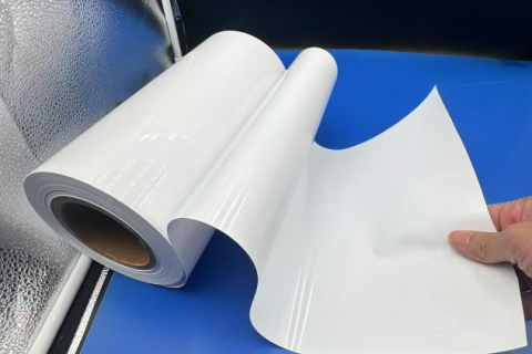 Explorando la versatilidad de la película de PVC/PE blanca en los envases modernos y más allá
