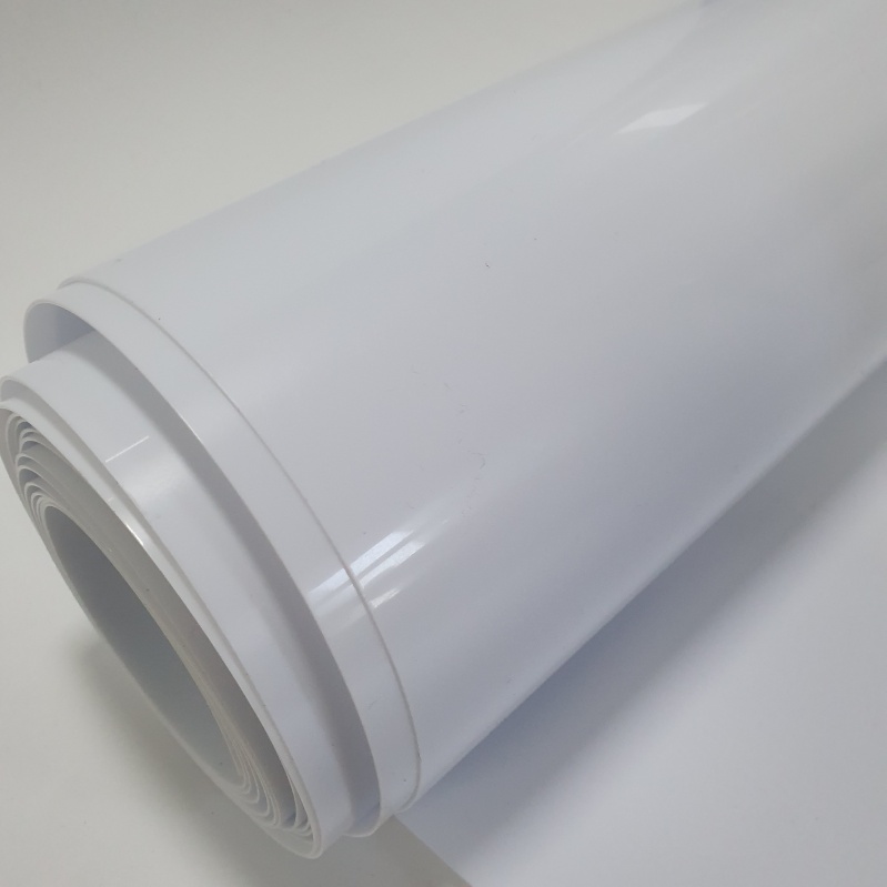 naturfarbene PP-Folie, thermogeformt in die Bodenschale