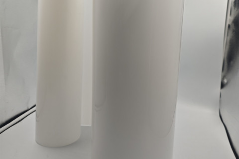 Bela termoformirajoča plošča PS