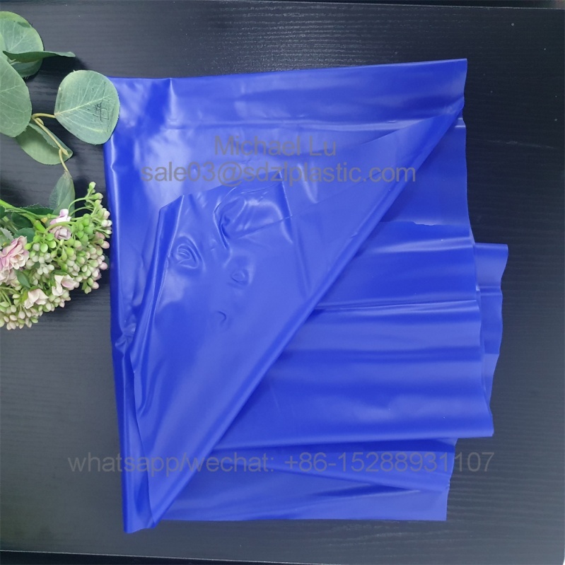 La película de PVC flexible se utiliza para fabricar material impermeable.