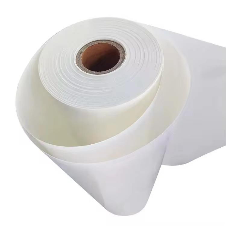 Folie PVC albă: proprietăți și aplicații multiple