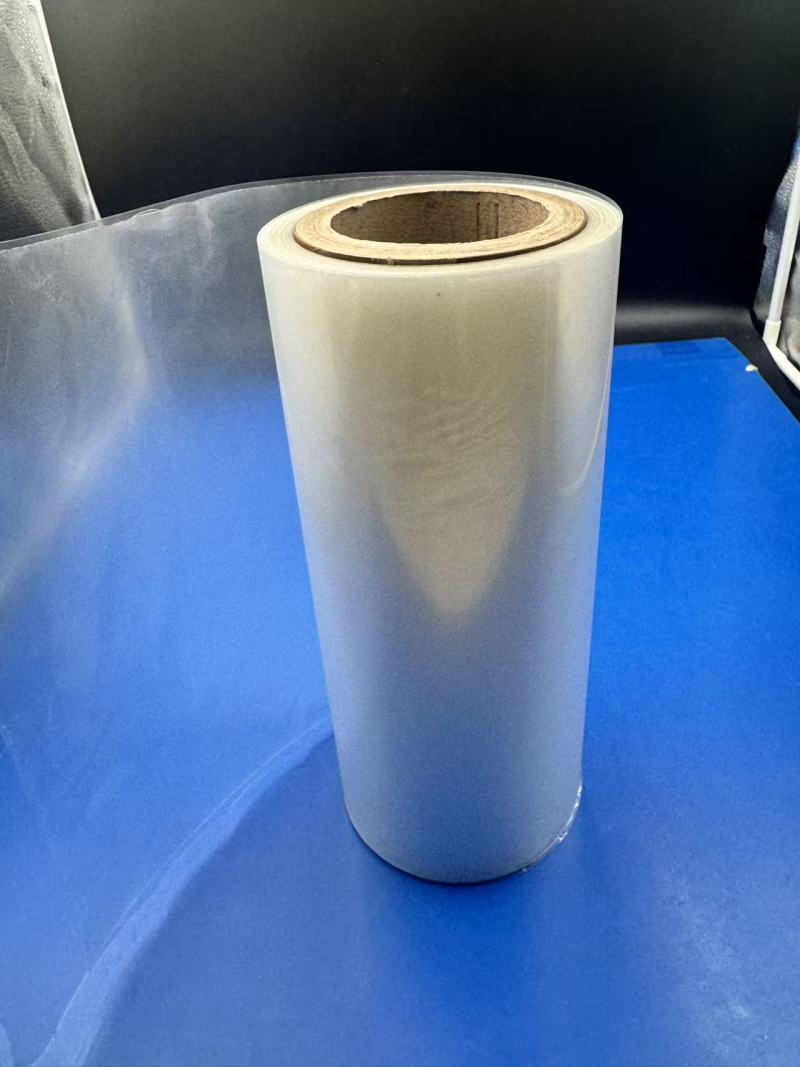 Revelando la versatilidad: Película PET autoadhesiva transparente para la protección y la innovación cotidianas