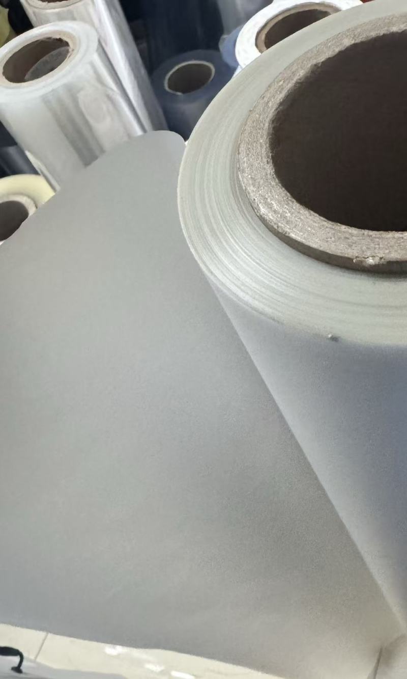 Le bouclier invisible : comment le film d'usure en PVC transparent redéfinit la durabilité et l'esthétique